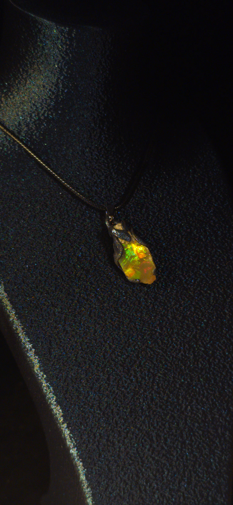 Opal-Halskette — Riesige rote & orange Blitze