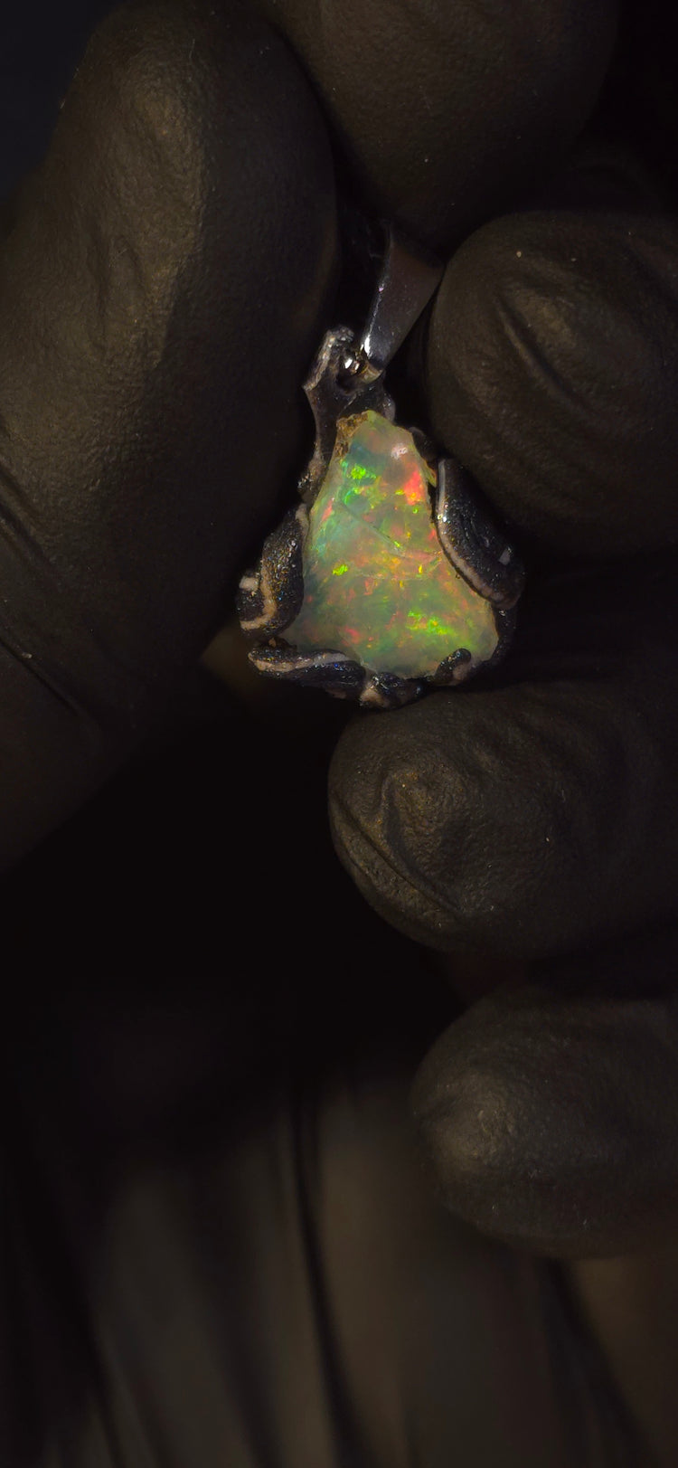 Opal-Halskette — Mehrfarbiges Pinfire